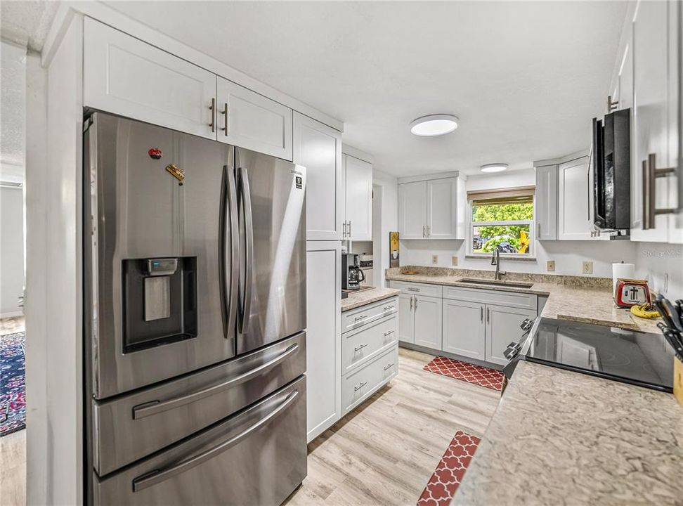 For Sale: $459,900 (4 beds, 2 baths, 2028 Square Feet)