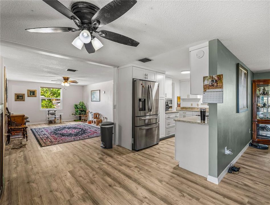 For Sale: $459,900 (4 beds, 2 baths, 2028 Square Feet)