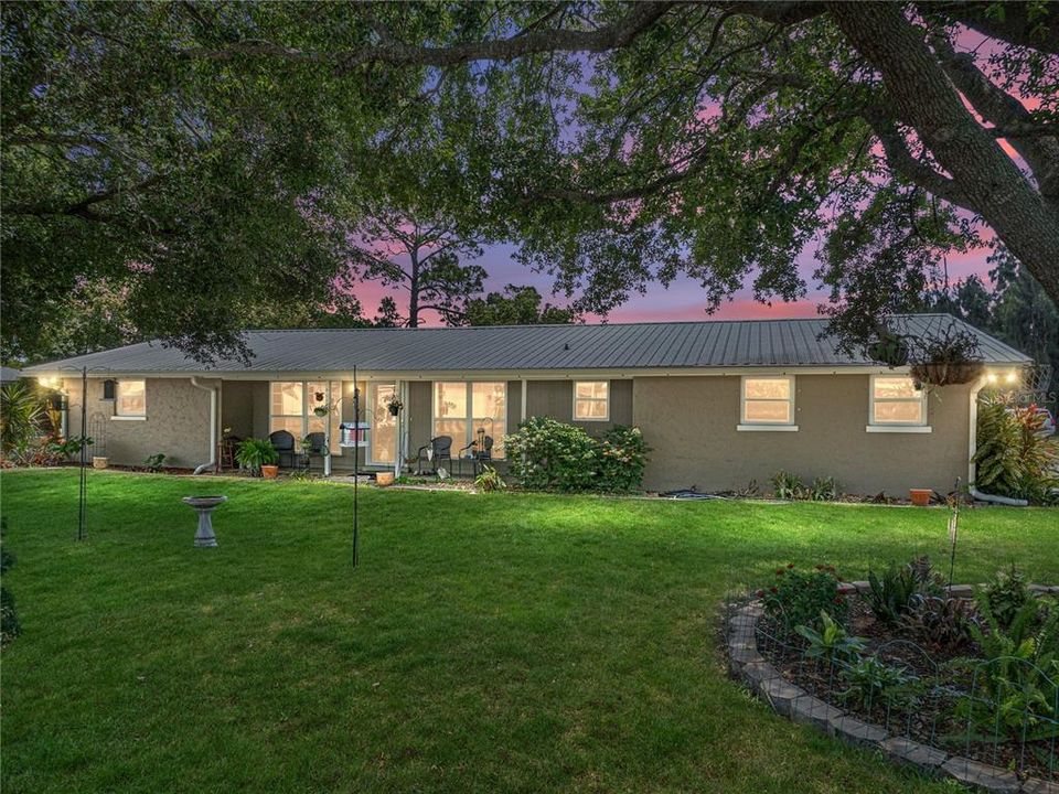 For Sale: $459,900 (4 beds, 2 baths, 2028 Square Feet)