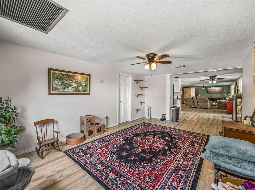 For Sale: $459,900 (4 beds, 2 baths, 2028 Square Feet)