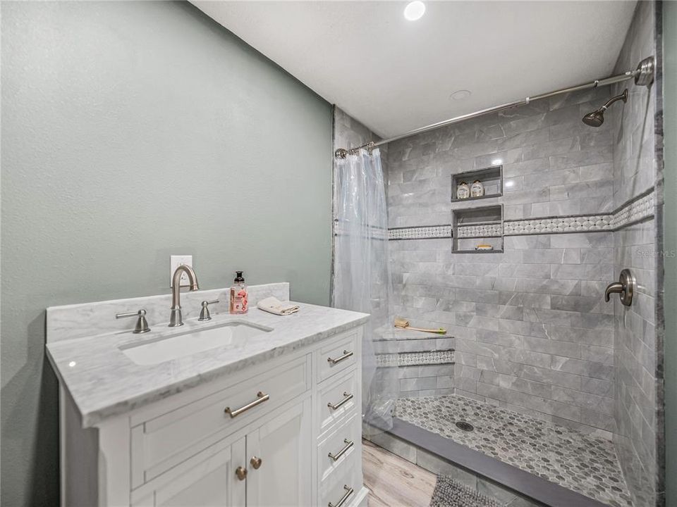For Sale: $459,900 (4 beds, 2 baths, 2028 Square Feet)