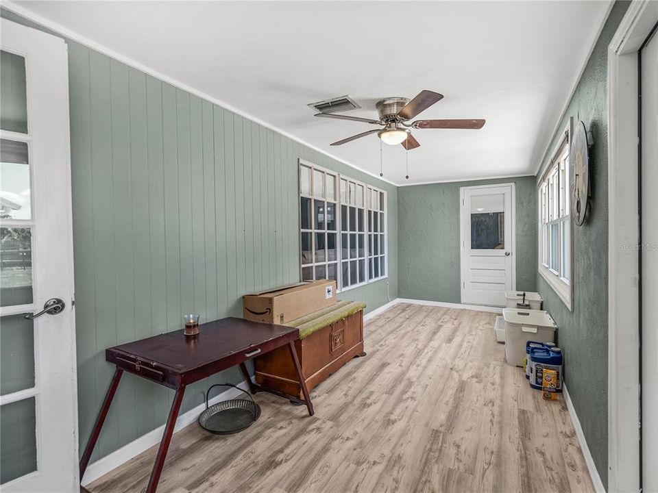 For Sale: $459,900 (4 beds, 2 baths, 2028 Square Feet)