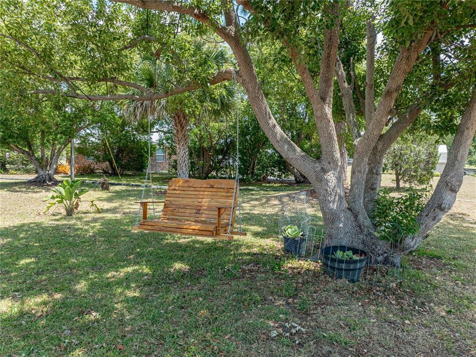 For Sale: $459,900 (4 beds, 2 baths, 2028 Square Feet)