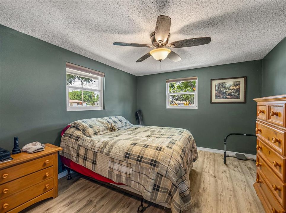 For Sale: $459,900 (4 beds, 2 baths, 2028 Square Feet)