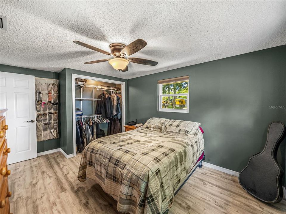For Sale: $459,900 (4 beds, 2 baths, 2028 Square Feet)