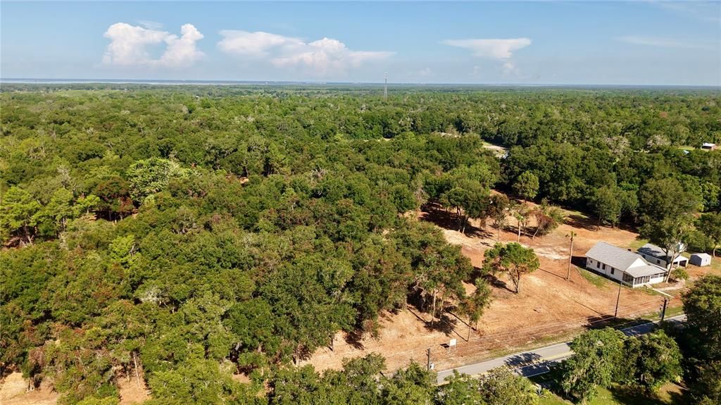 待售: $799,000 (9.63 acres)