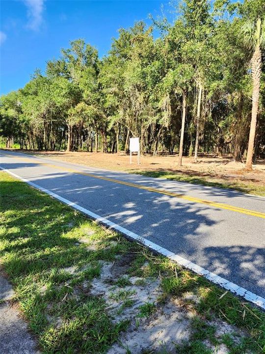 待售: $799,000 (9.63 acres)