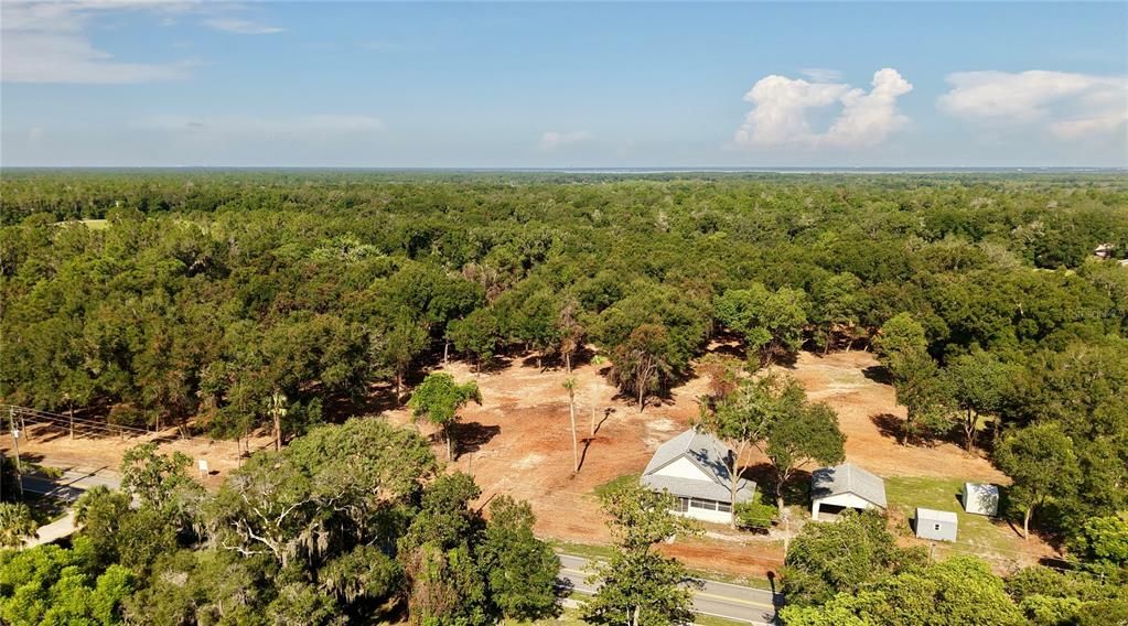 待售: $799,000 (9.63 acres)