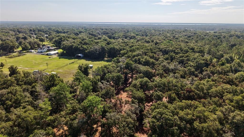 待售: $799,000 (9.63 acres)