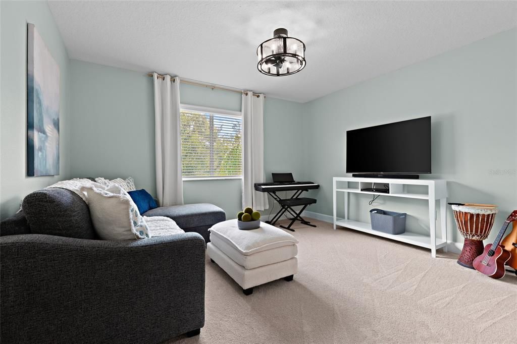 For Sale: $589,900 (6 beds, 3 baths, 3029 Square Feet)