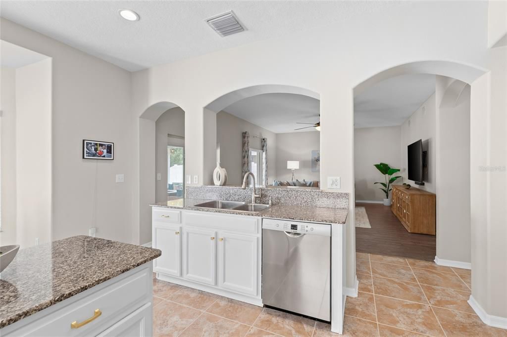For Sale: $589,900 (6 beds, 3 baths, 3029 Square Feet)