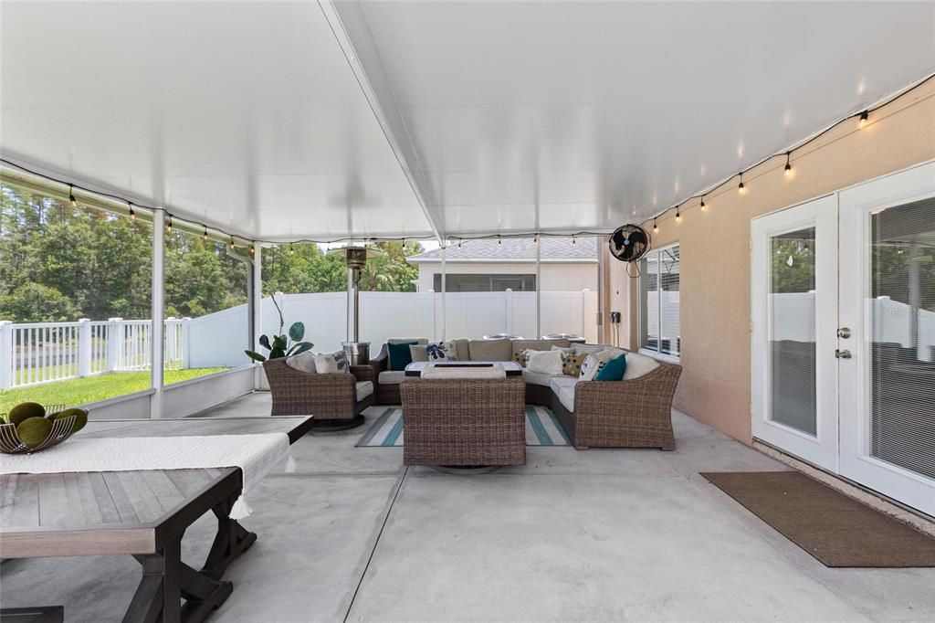 For Sale: $589,900 (6 beds, 3 baths, 3029 Square Feet)
