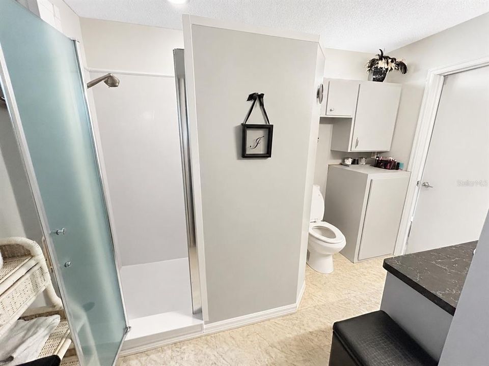 En Venta: $250,000 (4 camas, 2 baños, 1396 Pies cuadrados)