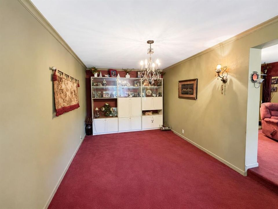 En Venta: $250,000 (4 camas, 2 baños, 1396 Pies cuadrados)