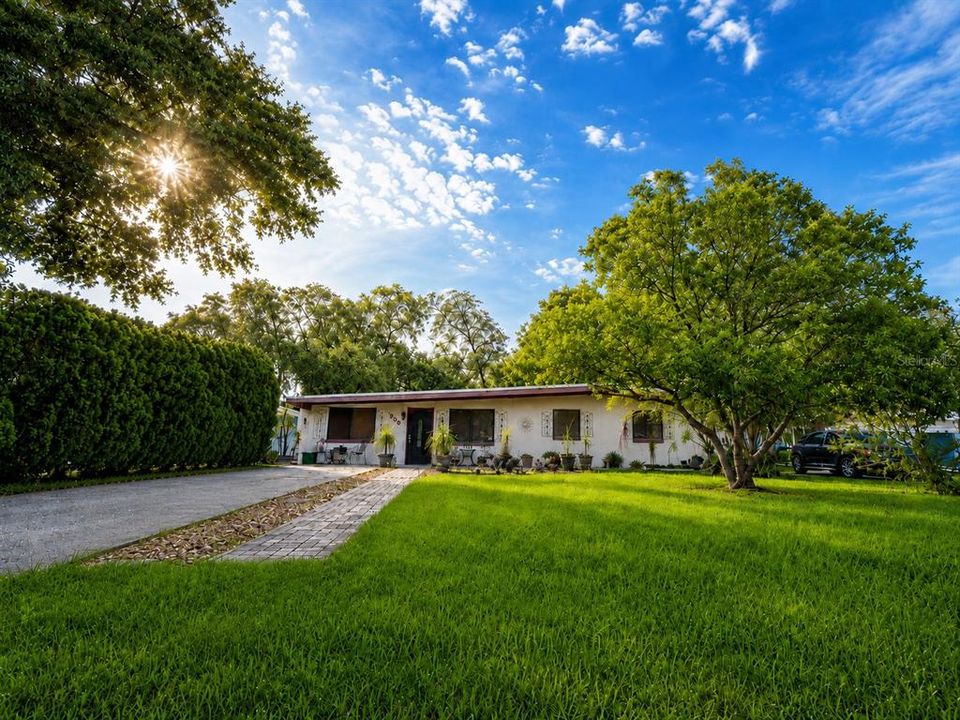 En Venta: $250,000 (4 camas, 2 baños, 1396 Pies cuadrados)
