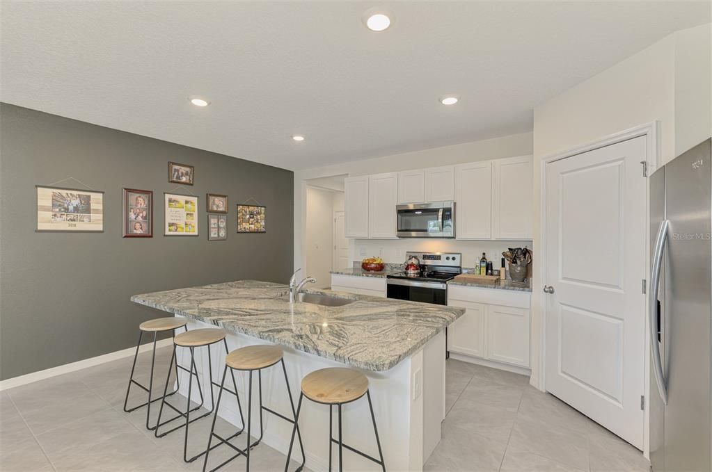 For Sale: $474,900 (4 beds, 2 baths, 1828 Square Feet)