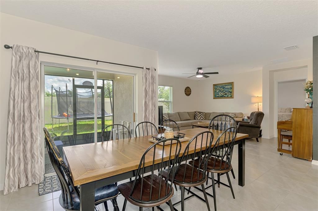 For Sale: $474,900 (4 beds, 2 baths, 1828 Square Feet)