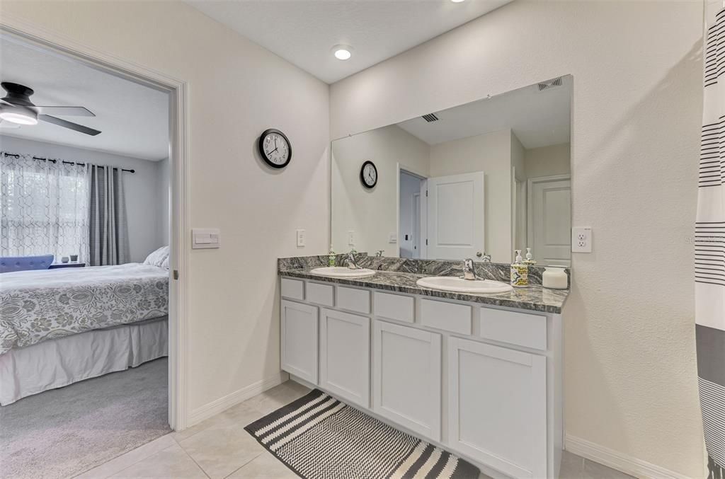 For Sale: $474,900 (4 beds, 2 baths, 1828 Square Feet)