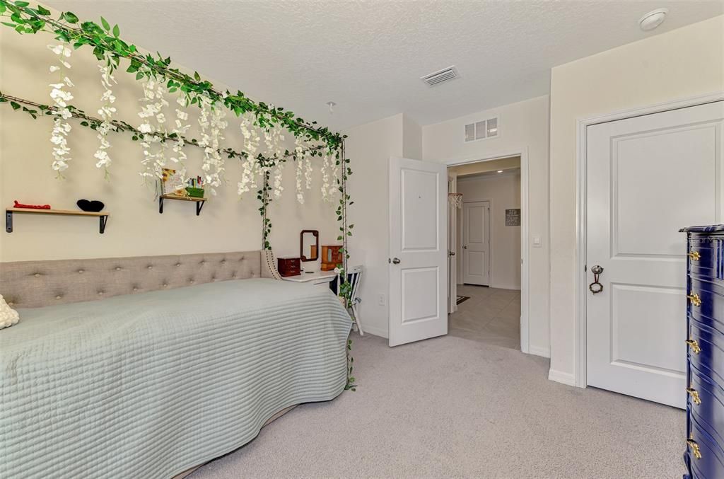 For Sale: $474,900 (4 beds, 2 baths, 1828 Square Feet)