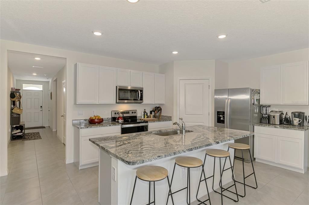 For Sale: $474,900 (4 beds, 2 baths, 1828 Square Feet)