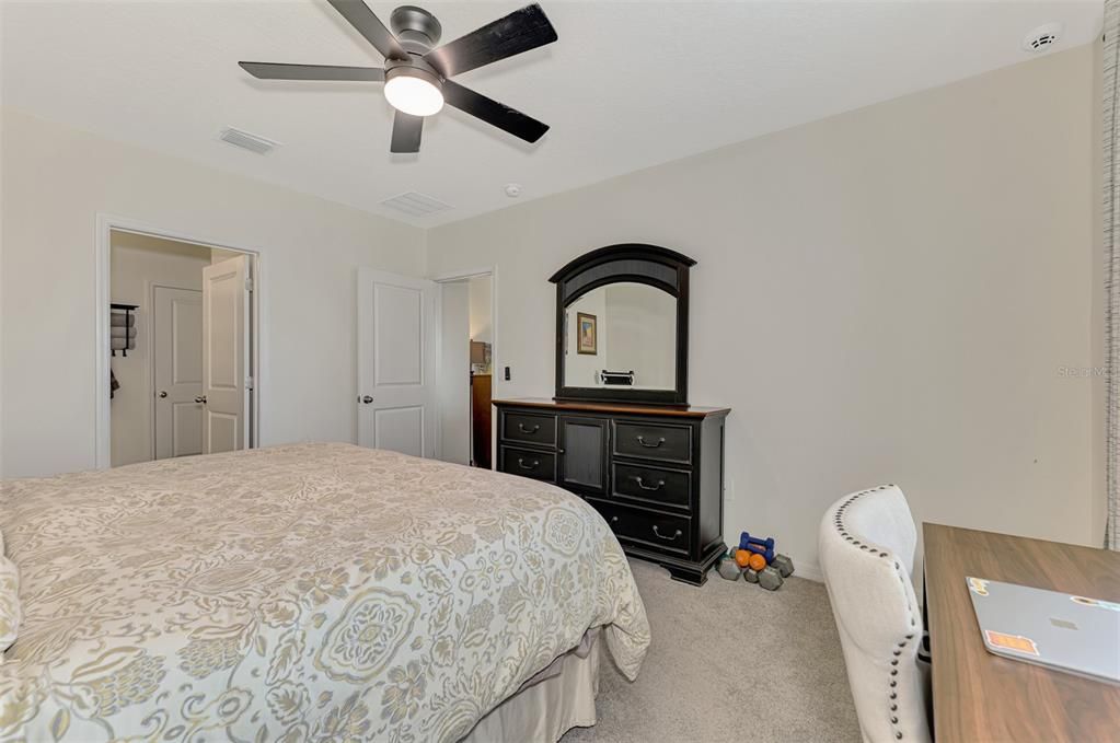 For Sale: $474,900 (4 beds, 2 baths, 1828 Square Feet)