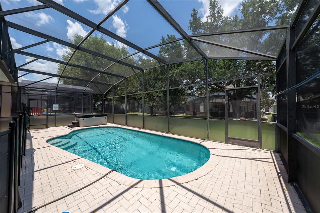 En Venta: $699,000 (6 camas, 4 baños, 2812 Pies cuadrados)