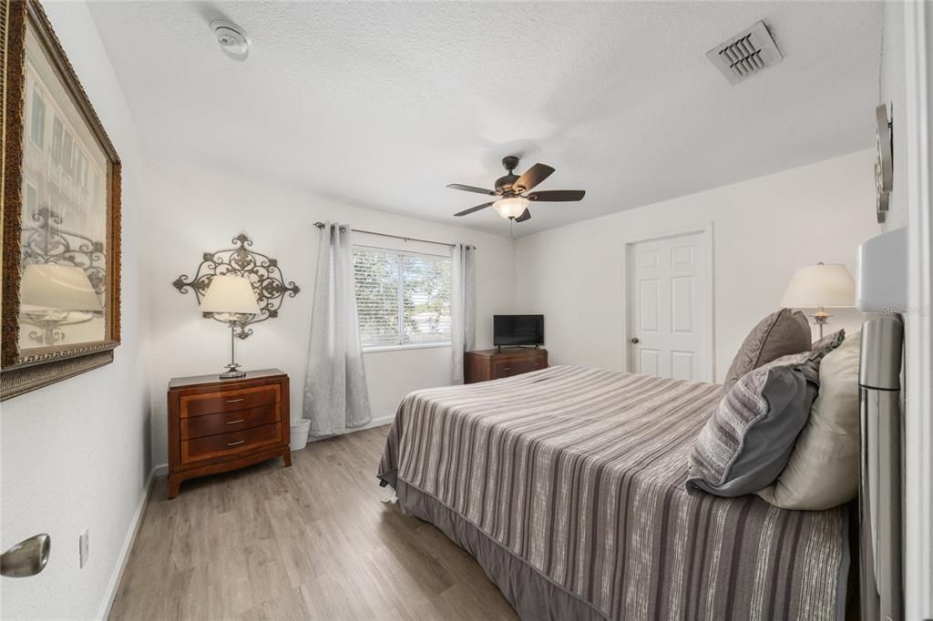 En Venta: $699,000 (6 camas, 4 baños, 2812 Pies cuadrados)