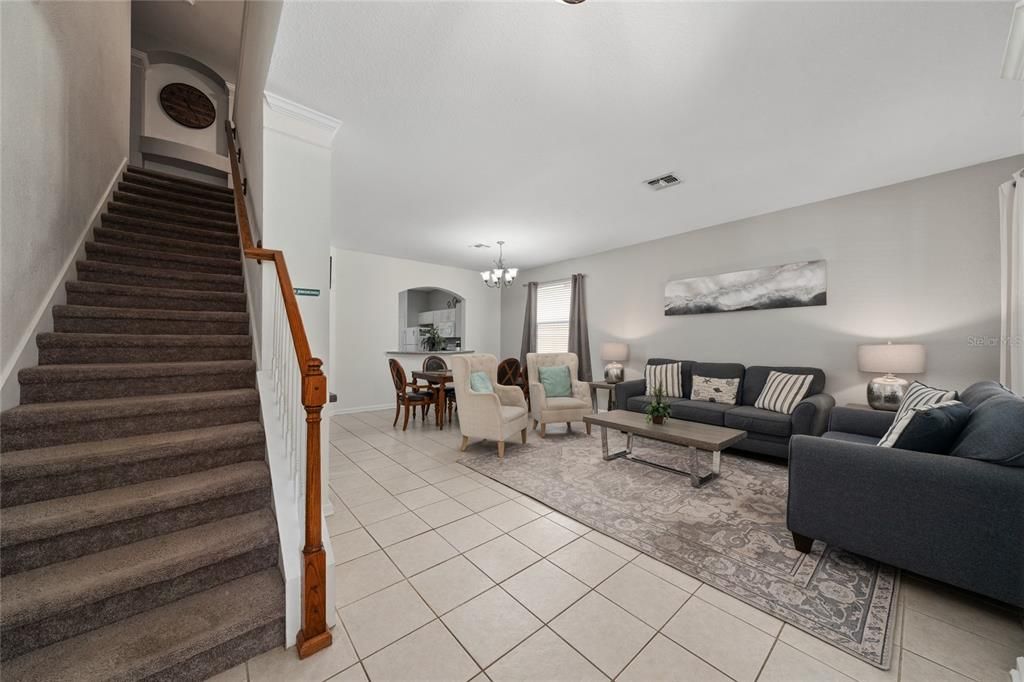 En Venta: $699,000 (6 camas, 4 baños, 2812 Pies cuadrados)