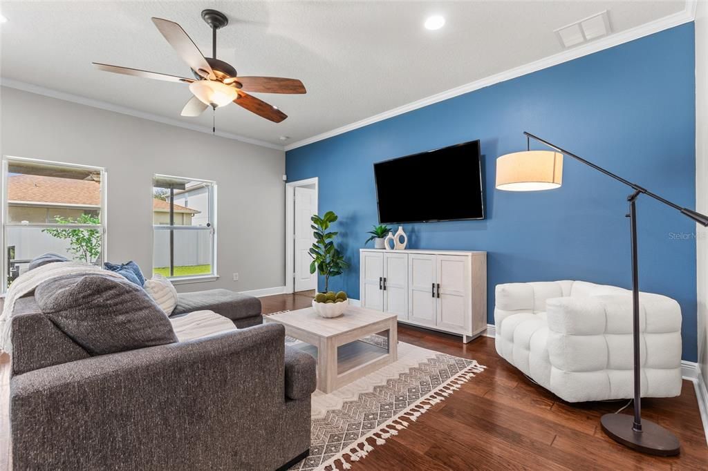 For Sale: $489,900 (4 beds, 2 baths, 2070 Square Feet)
