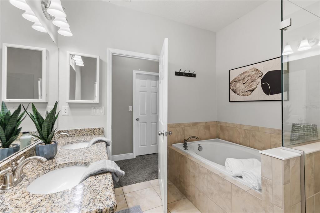 For Sale: $489,900 (4 beds, 2 baths, 2070 Square Feet)
