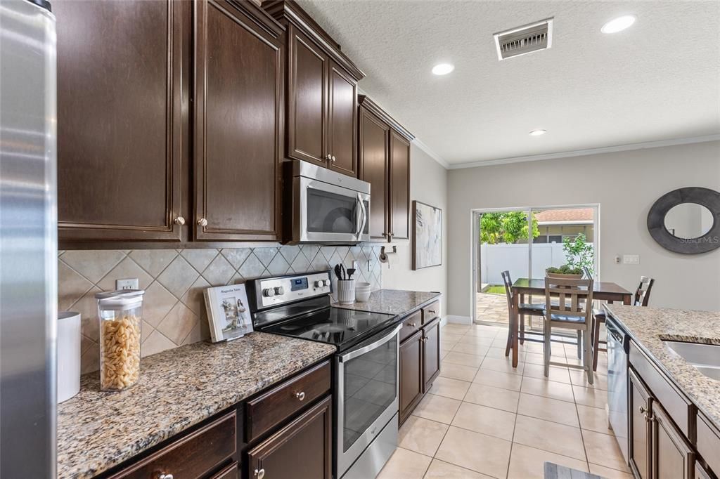 For Sale: $489,900 (4 beds, 2 baths, 2070 Square Feet)