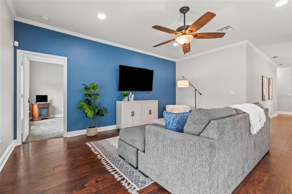 For Sale: $489,900 (4 beds, 2 baths, 2070 Square Feet)