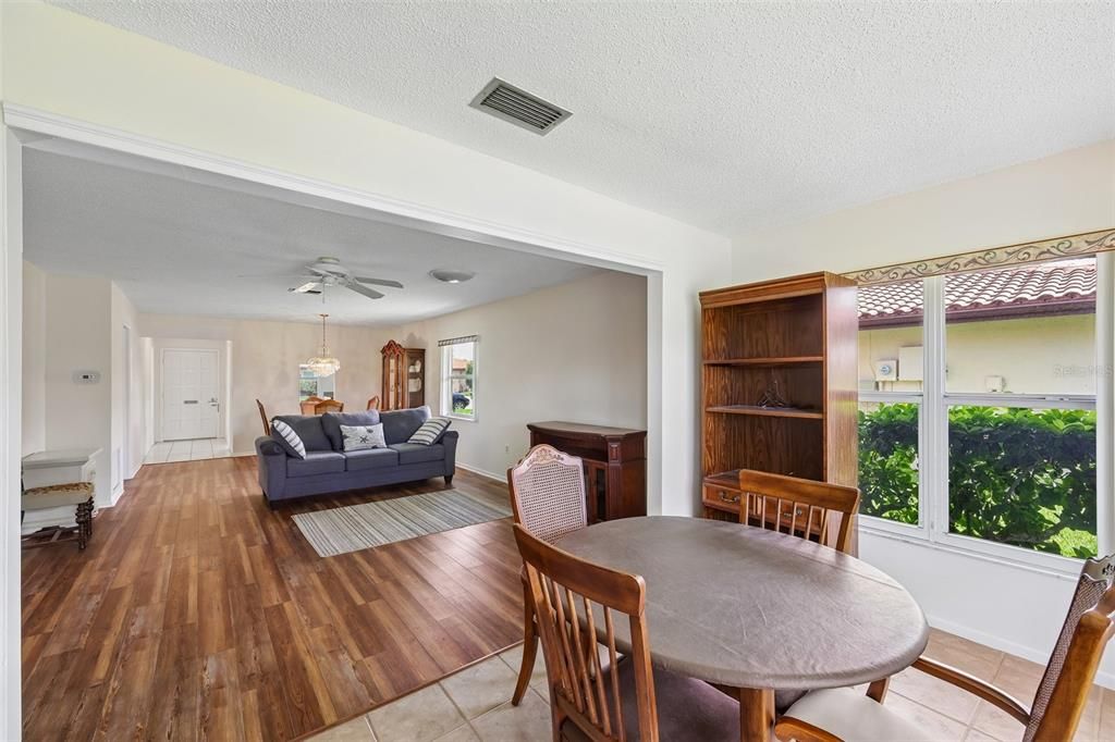 En Venta: $265,000 (2 camas, 2 baños, 1220 Pies cuadrados)