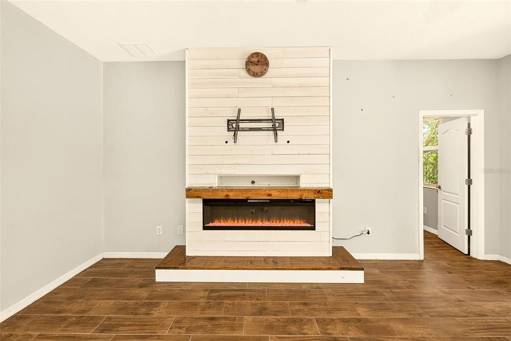 En Venta: $699,999 (4 camas, 3 baños, 3285 Pies cuadrados)