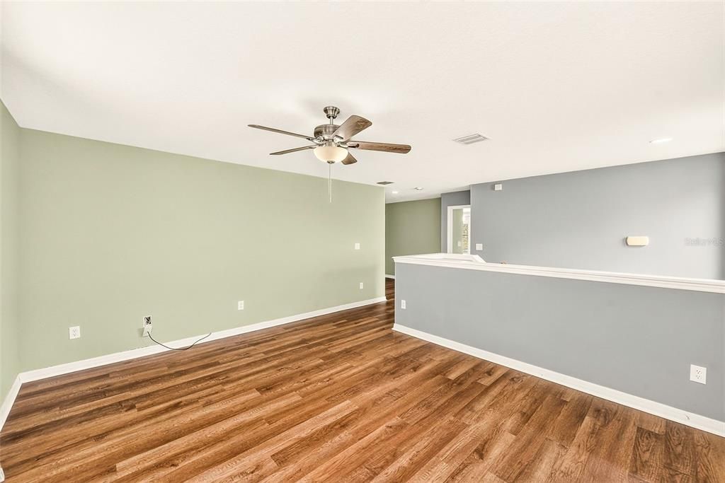 En Venta: $699,999 (4 camas, 3 baños, 3285 Pies cuadrados)