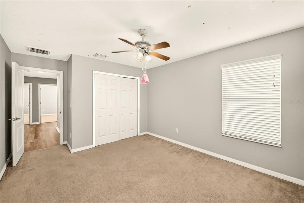 En Venta: $699,999 (4 camas, 3 baños, 3285 Pies cuadrados)