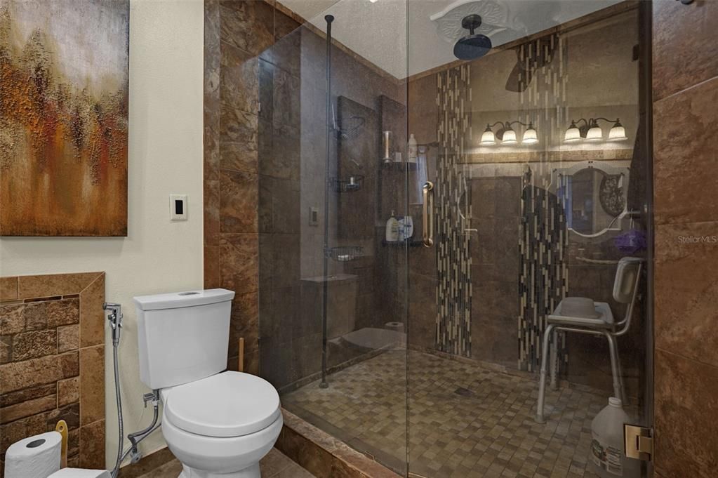 For Sale: $459,900 (3 beds, 2 baths, 1914 Square Feet)