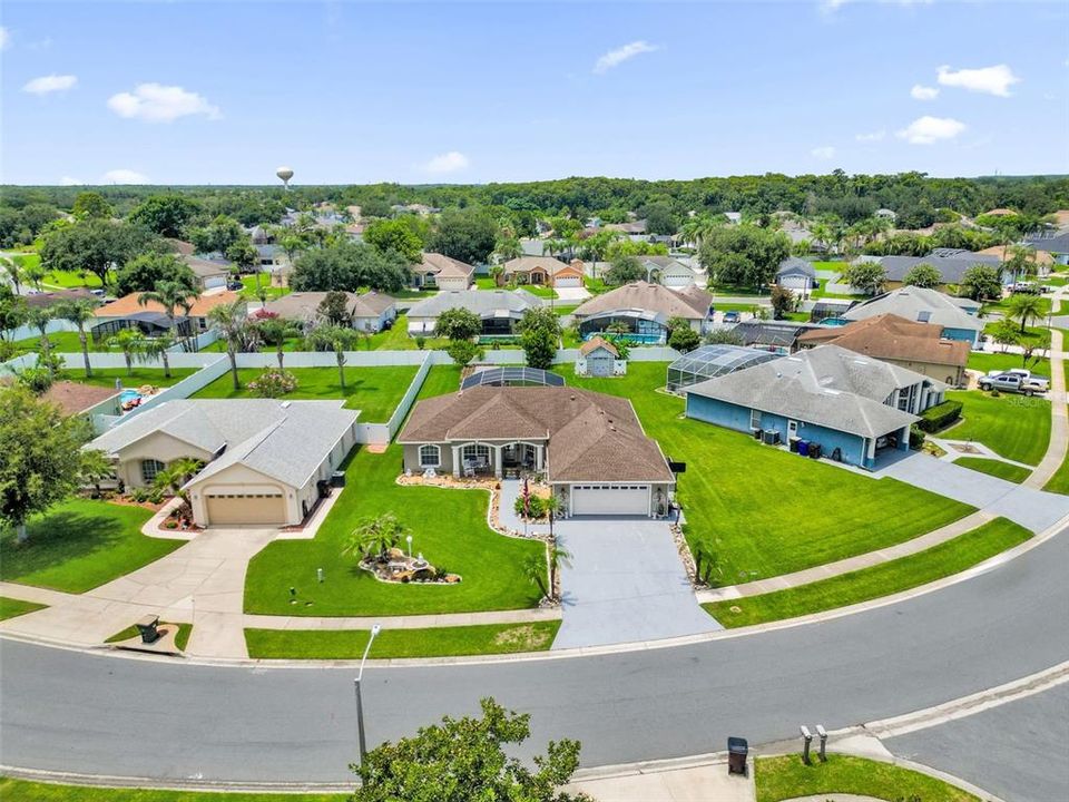 For Sale: $459,900 (3 beds, 2 baths, 1914 Square Feet)
