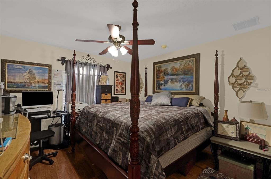 For Sale: $459,900 (3 beds, 2 baths, 1914 Square Feet)