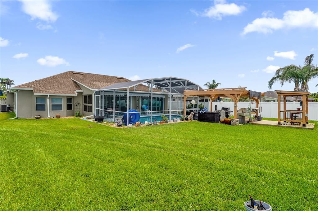 For Sale: $459,900 (3 beds, 2 baths, 1914 Square Feet)