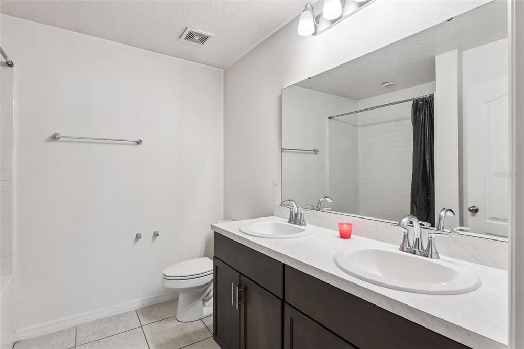 For Sale: $399,000 (4 beds, 2 baths, 2680 Square Feet)
