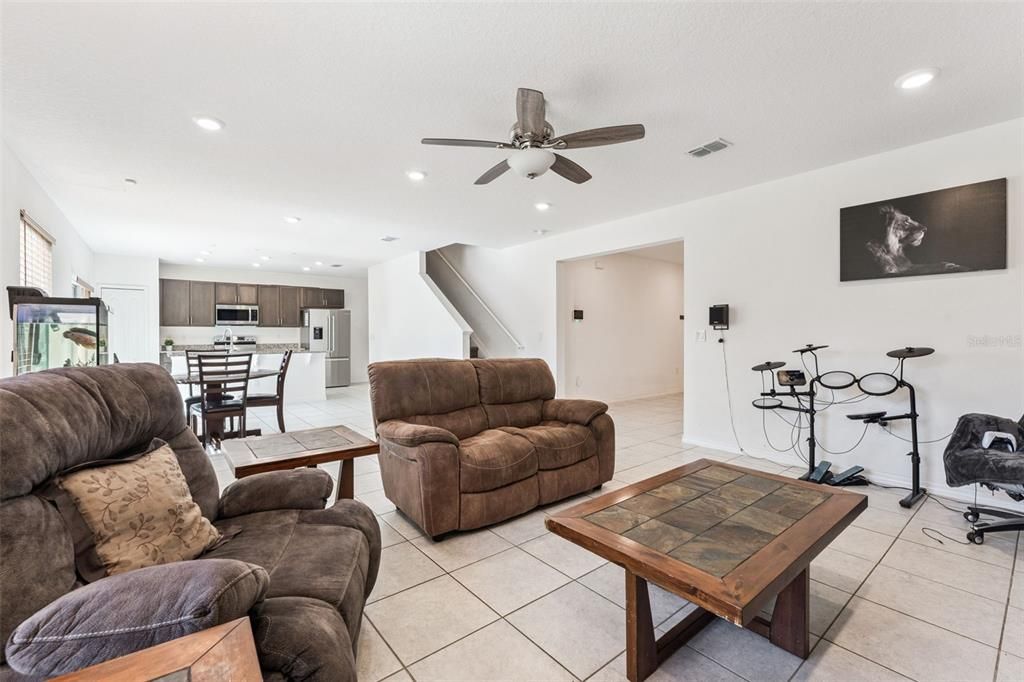 For Sale: $399,000 (4 beds, 2 baths, 2680 Square Feet)