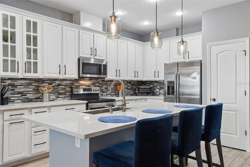 For Sale: $359,900 (3 beds, 2 baths, 1862 Square Feet)