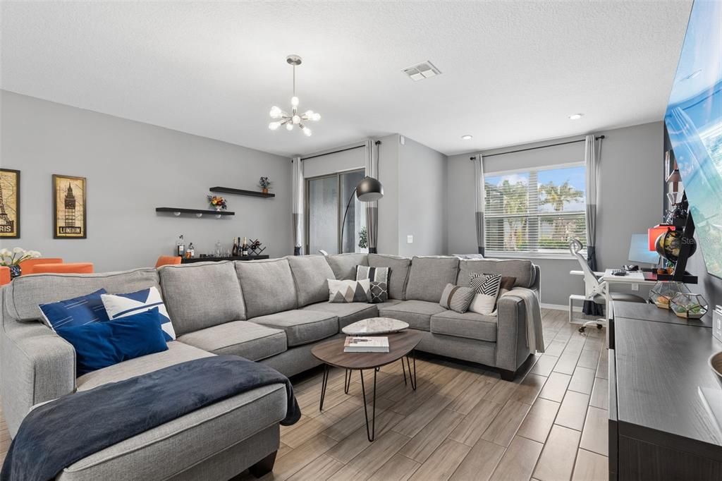 For Sale: $359,900 (3 beds, 2 baths, 1862 Square Feet)