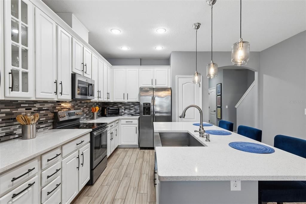For Sale: $359,900 (3 beds, 2 baths, 1862 Square Feet)
