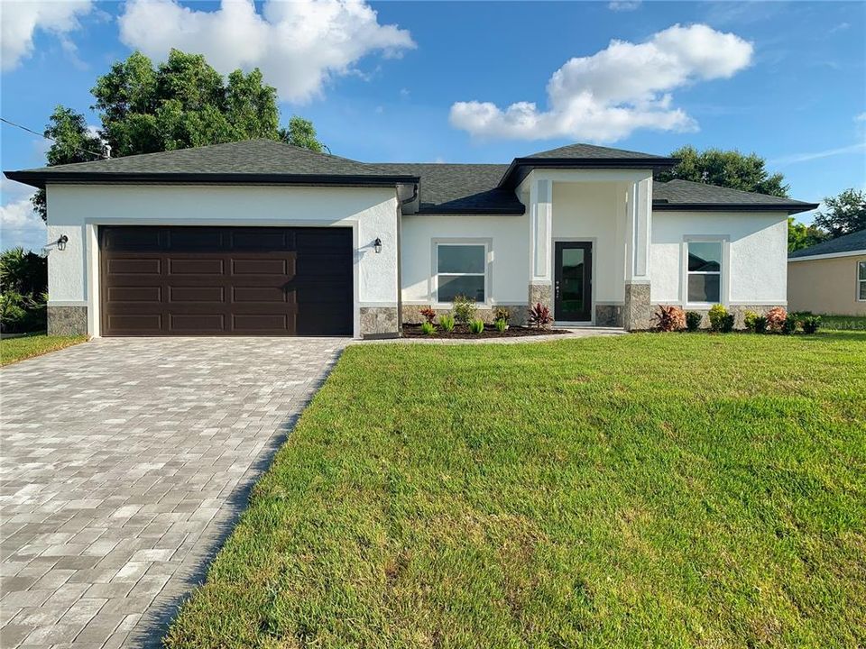 Recently Sold: $319,400 (3 beds, 2 baths, 1464 Square Feet)