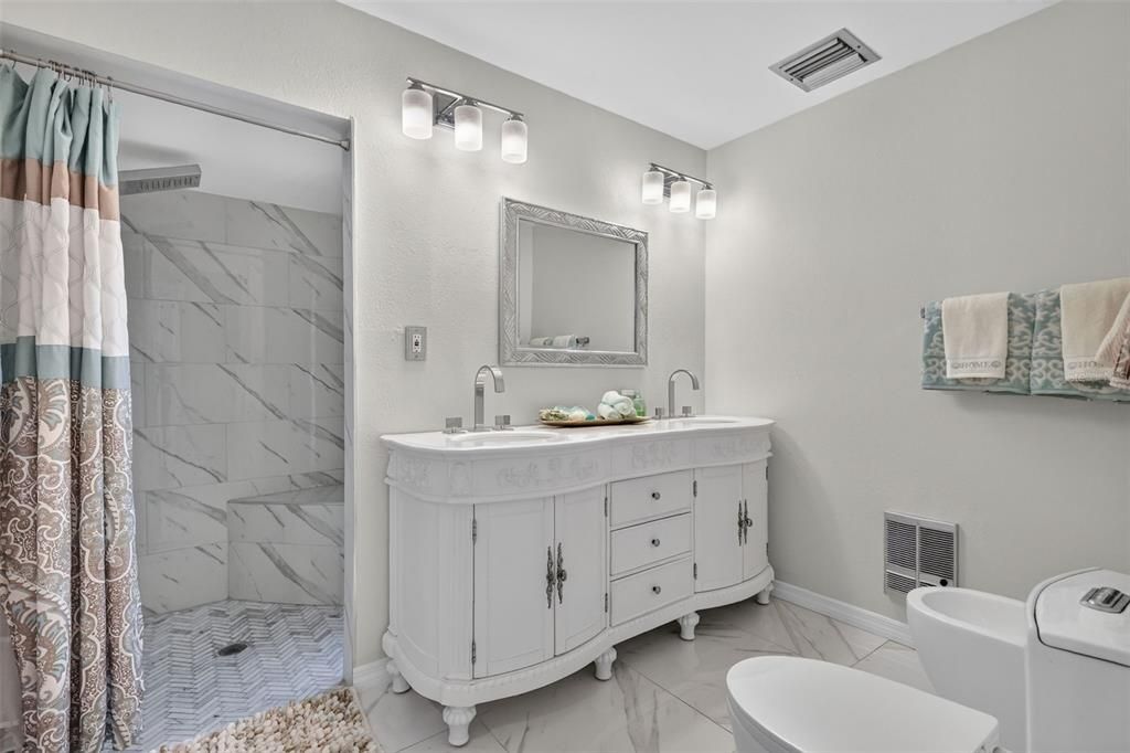 For Sale: $419,000 (3 beds, 2 baths, 2140 Square Feet)