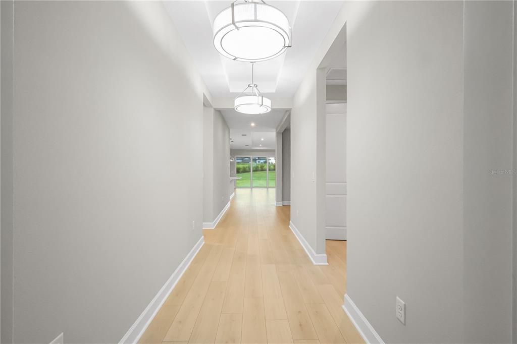 En Venta: $569,990 (3 camas, 3 baños, 2289 Pies cuadrados)