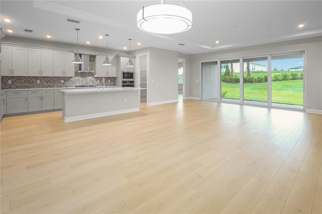 En Venta: $569,990 (3 camas, 3 baños, 2289 Pies cuadrados)