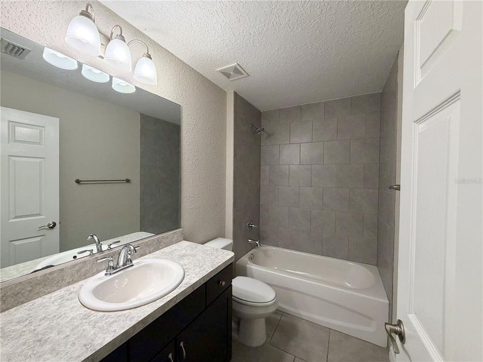 For Sale: $249,900 (3 beds, 2 baths, 1381 Square Feet)